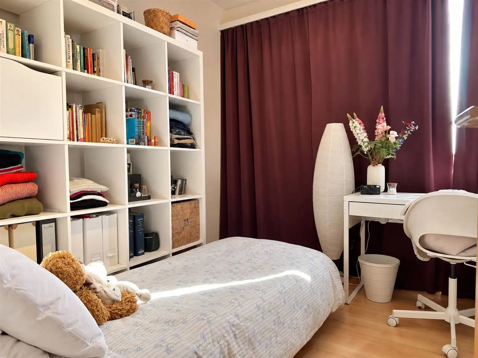Centraal gelegen appartement met ruim terras en 2 slaapkamers foto 13