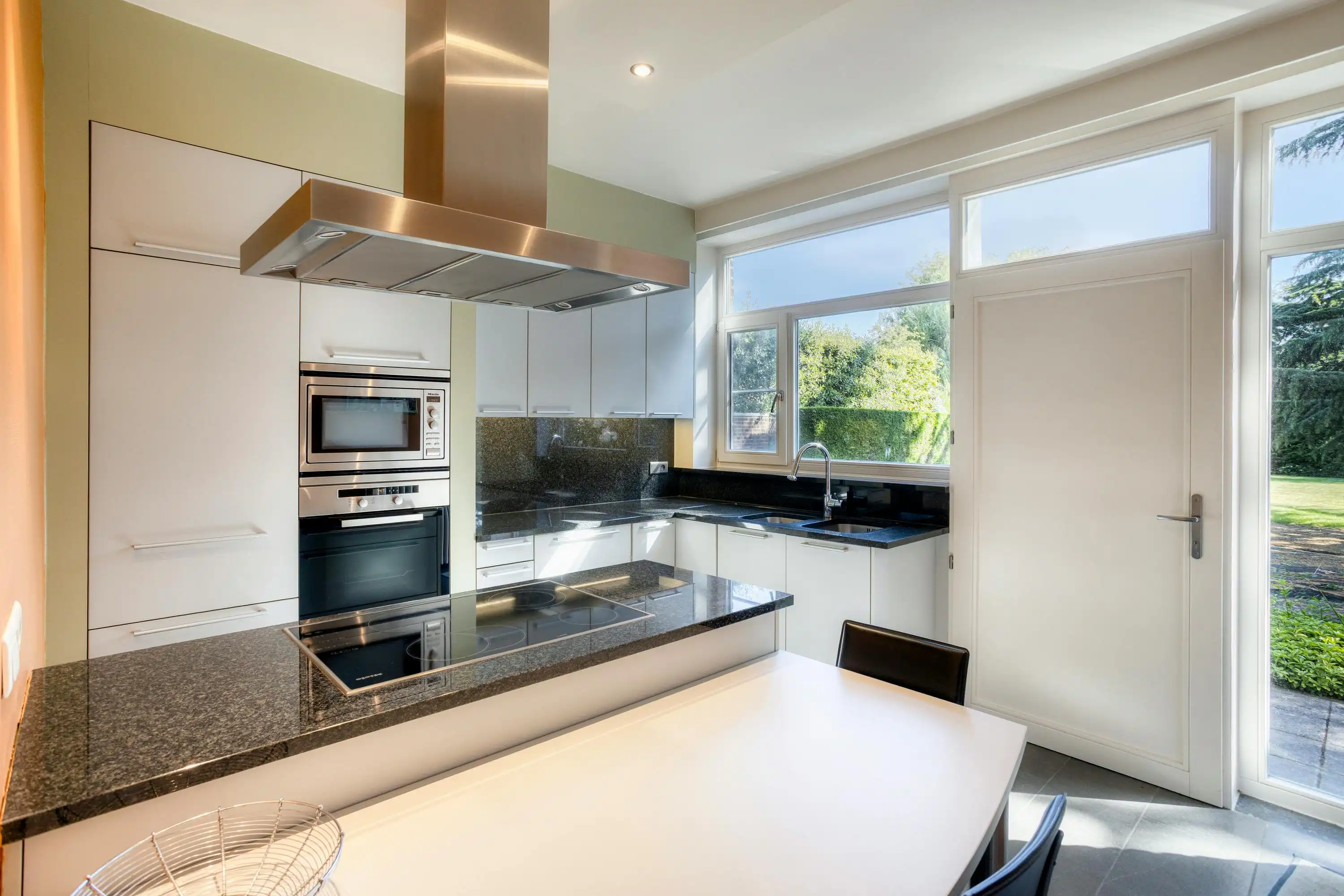  Halfopen huis met 6 kamers op 1.142m² te koop in Anzegem foto 9