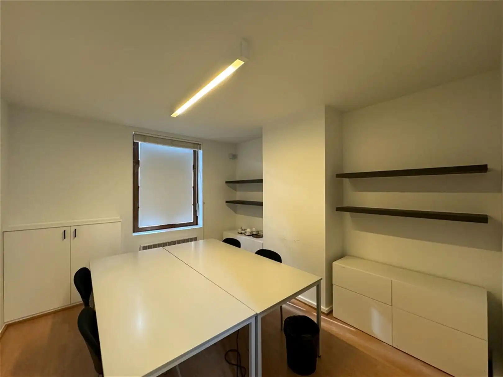 Kantoorgebouw op prachtige locatie in Deurle foto 8