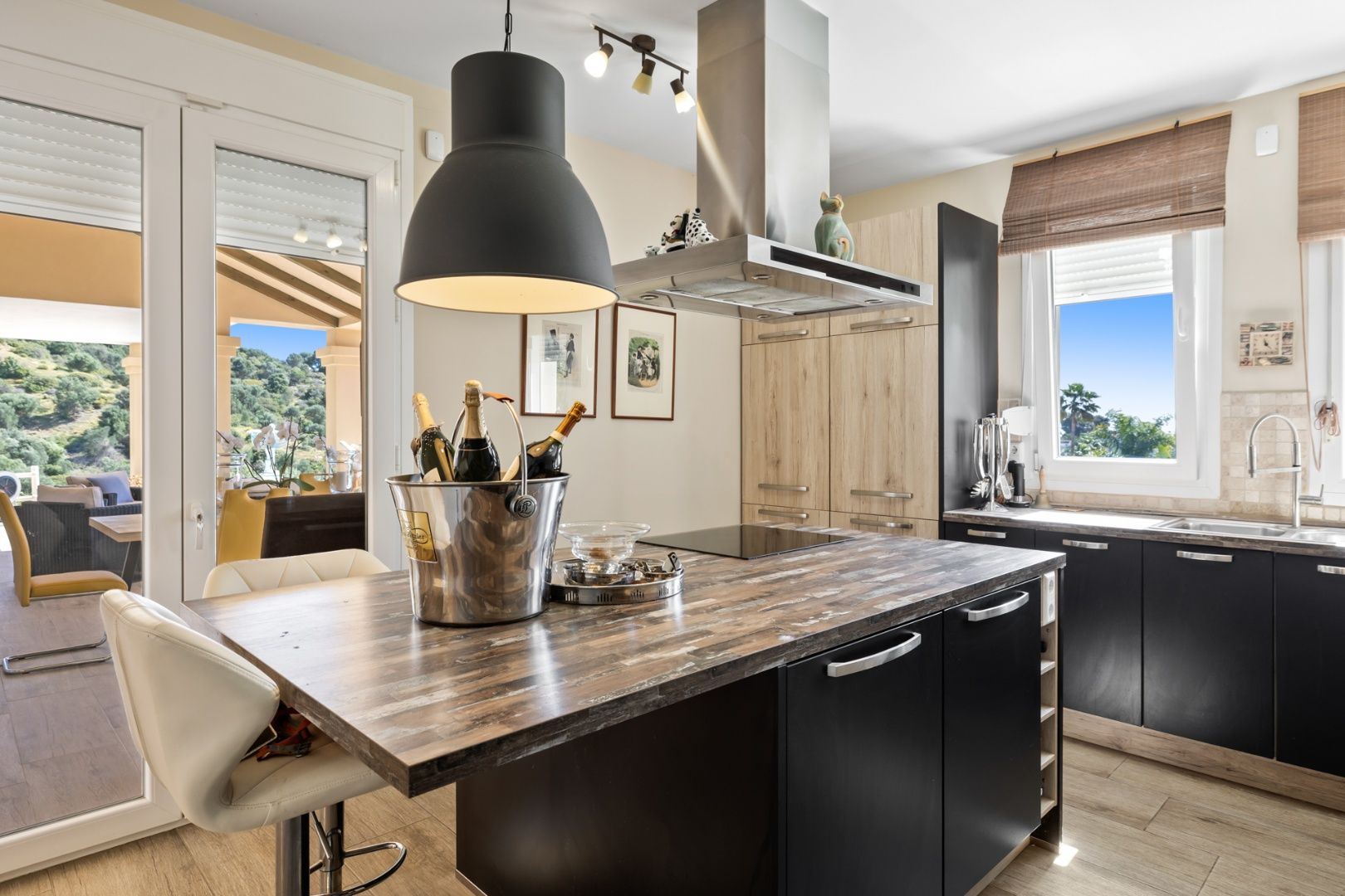 SCHITTEREND GELEGEN VILLA NAAST CABOPINO GOLF foto 23