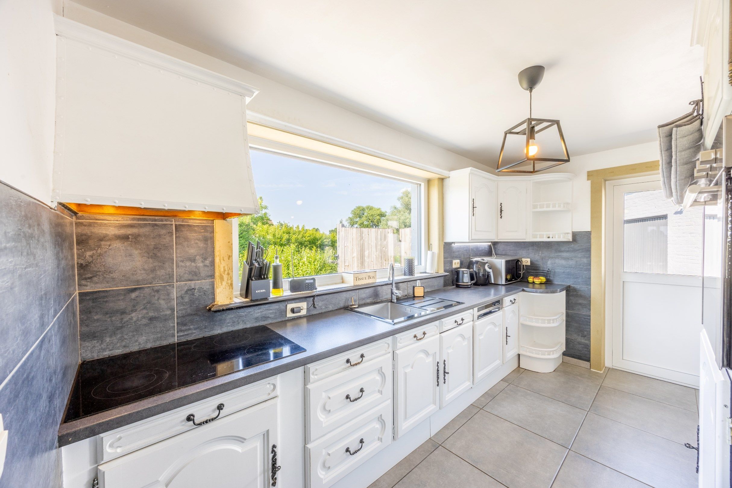 GERENOVEERDE HALFOPEN WONING OP LANDELIJKE TOPLOCATIE  foto 8