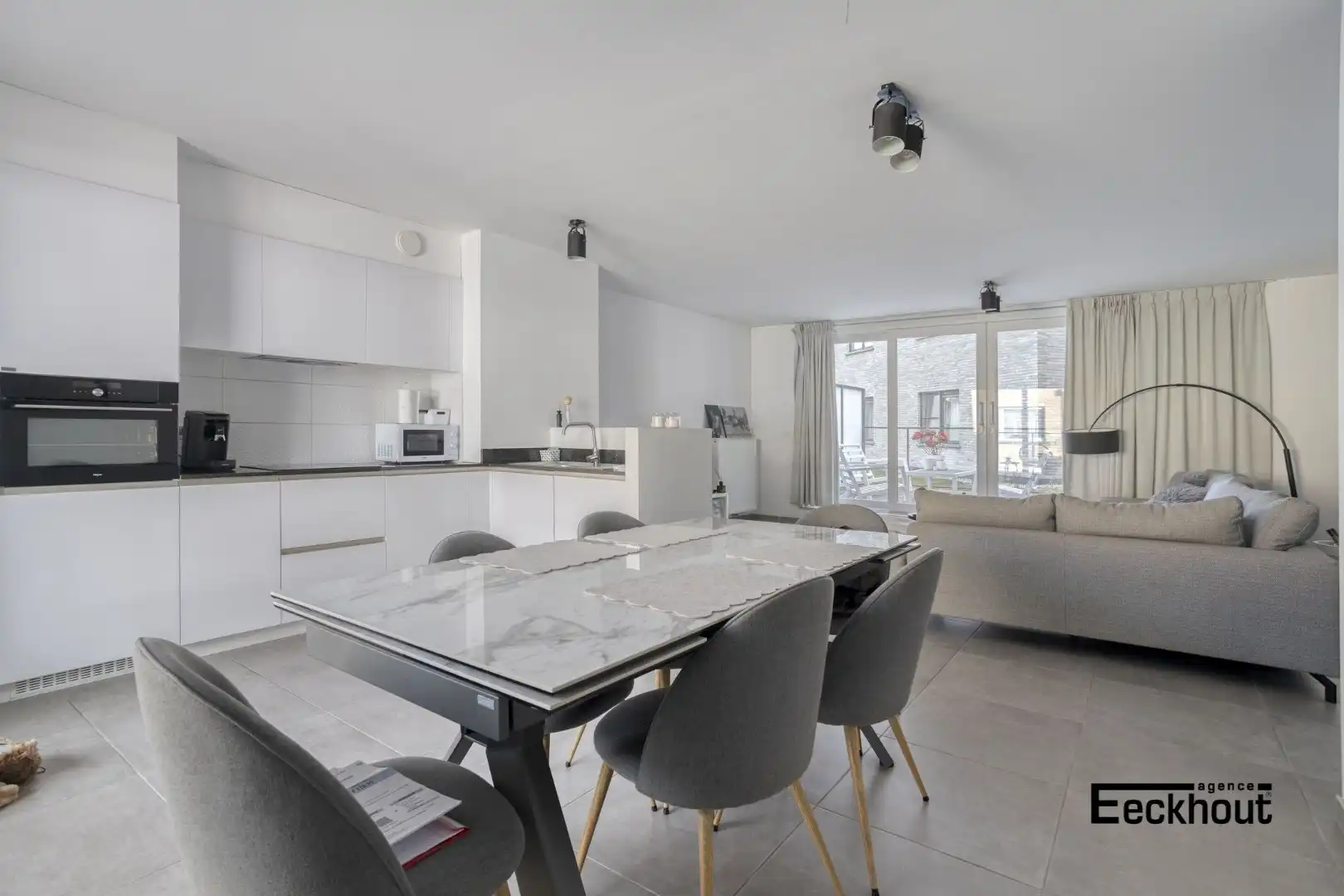 Moderne triplex-appartement met 3 slaapkamers - Ideaal als investeringspand wegens aanwezigheid van vaste huurders foto 6