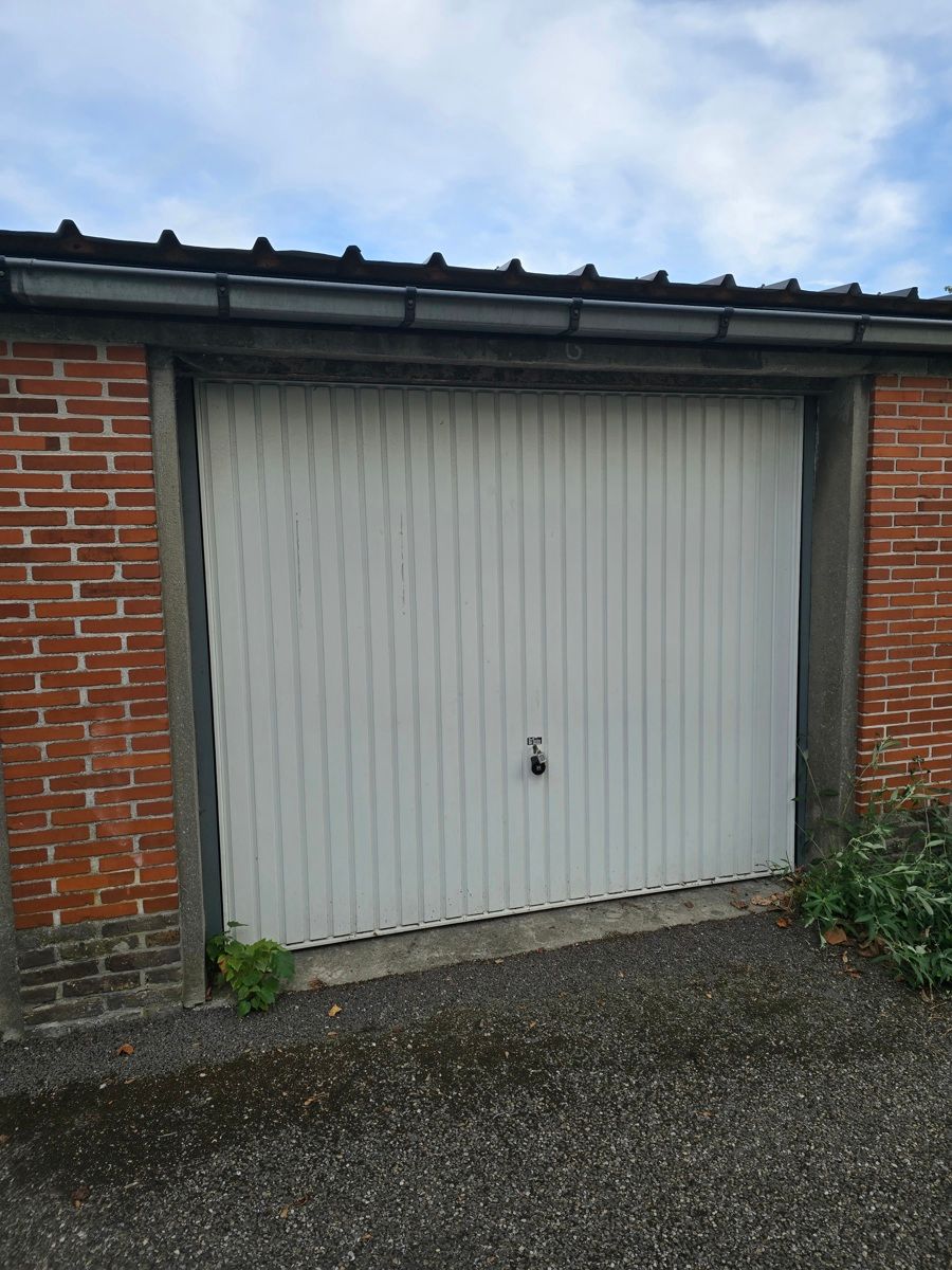 Gesloten garagebox - Te huur foto 2