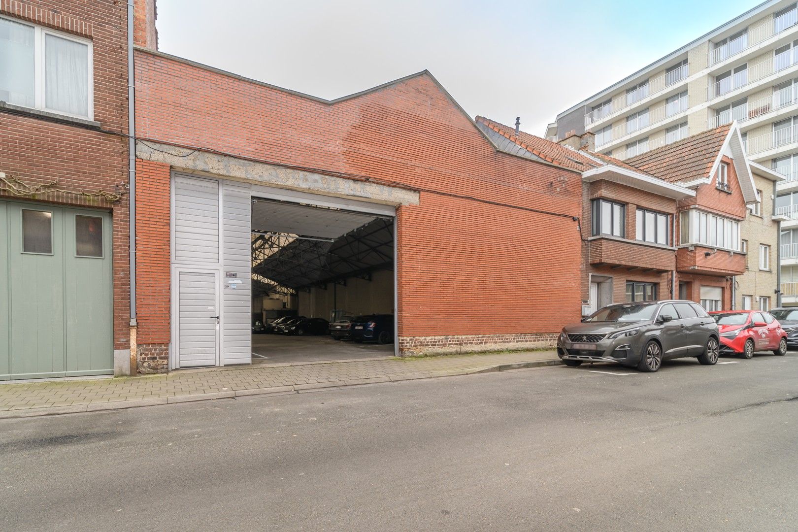 Zeer ruim magazijn op toplocatie te Aalst foto 2