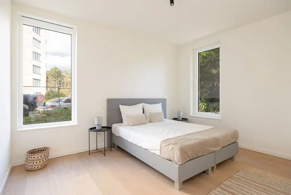 Luxueus gelijkvloers app met ruime tuin foto 19