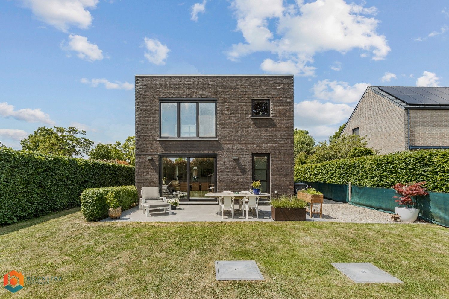 Recente energiezuinige woning met 3 slpkrs foto {{pictureIndex}}