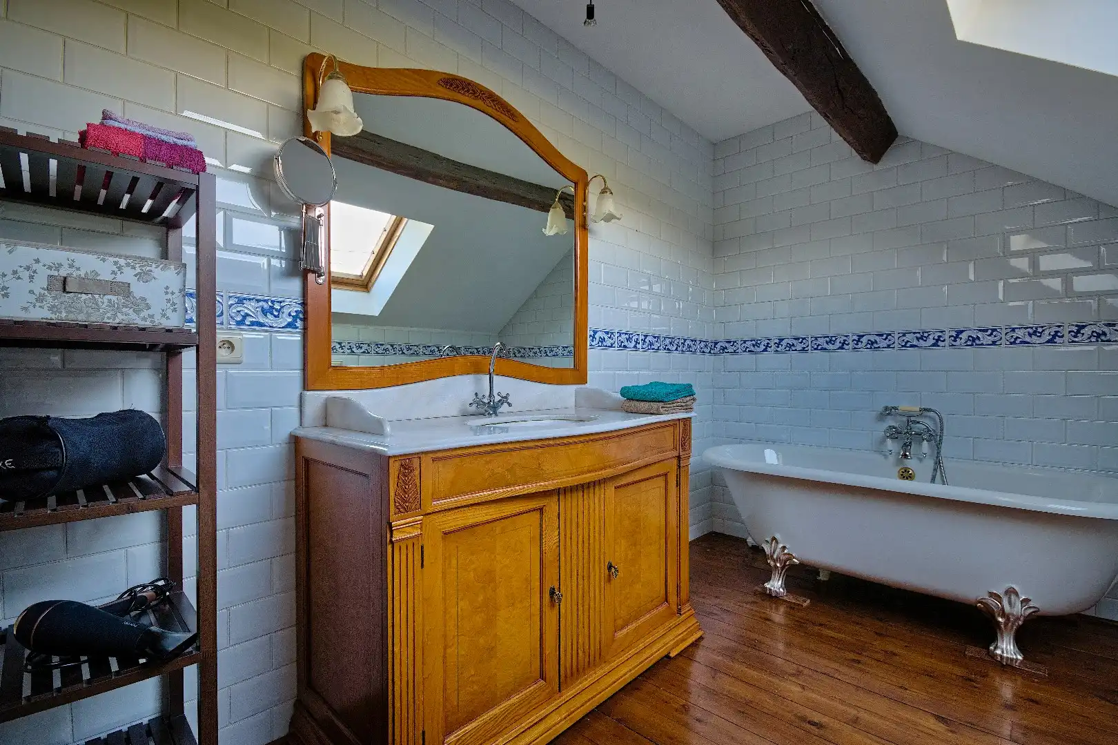 RUSTIG GELEGEN CHARMEHOEVE MET 3 SLAAPKAMERS, GARAGE EN TUIN foto 13