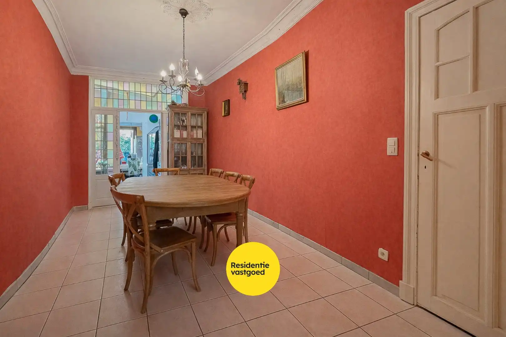 Te renoveren rijwoning met 3 slaapkamers in het Ezelstraatkwartier foto 2