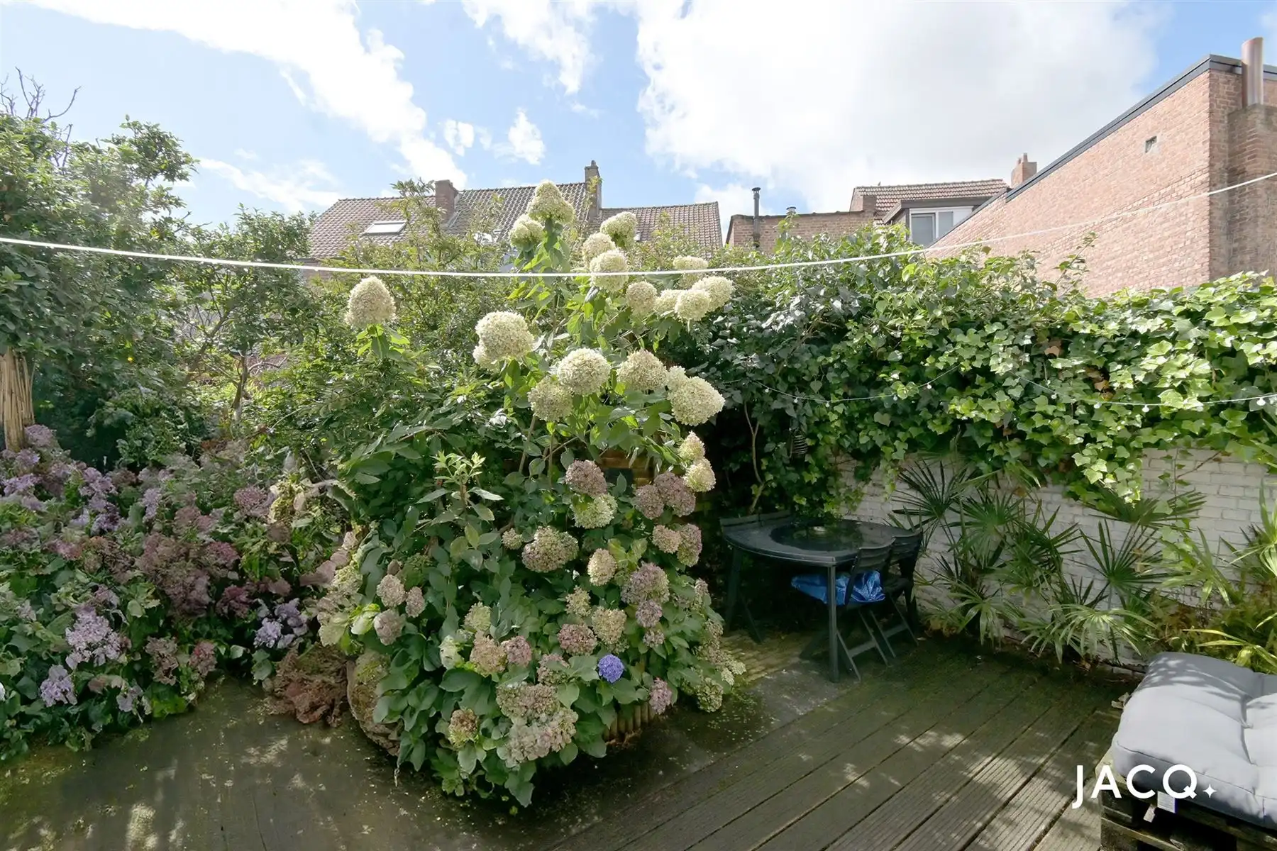 Op te frissen woning met 3slpk's, garage en zuid-terras! foto 20