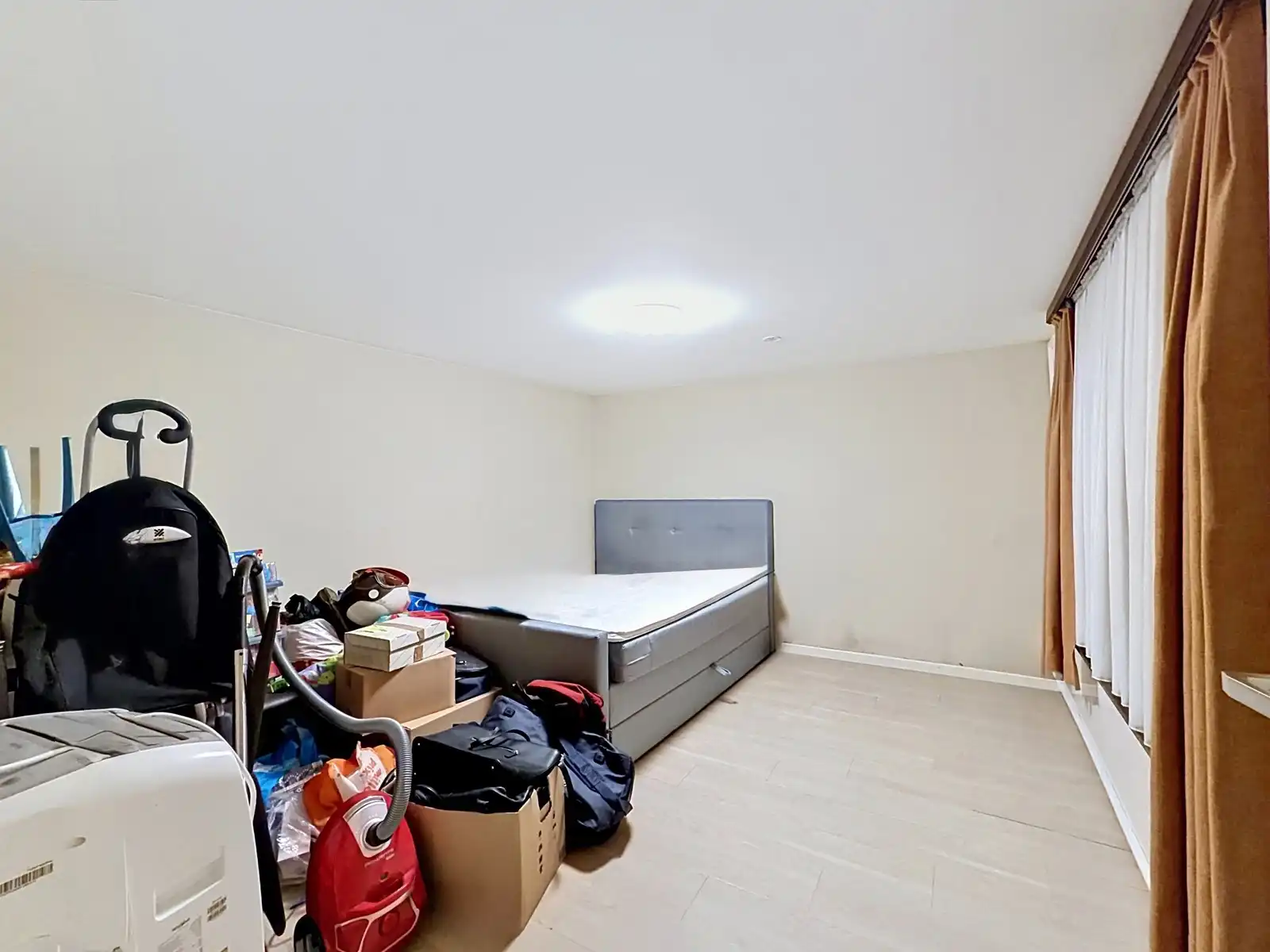 Gelijkvloersappartement met 2 SLPK! foto 7