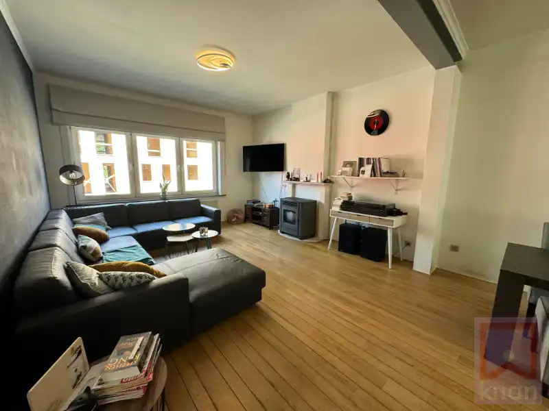 Ruime veelzijdige woning, inpandige garage en 4 slaapkamers op zuidgericht perceel! foto 3