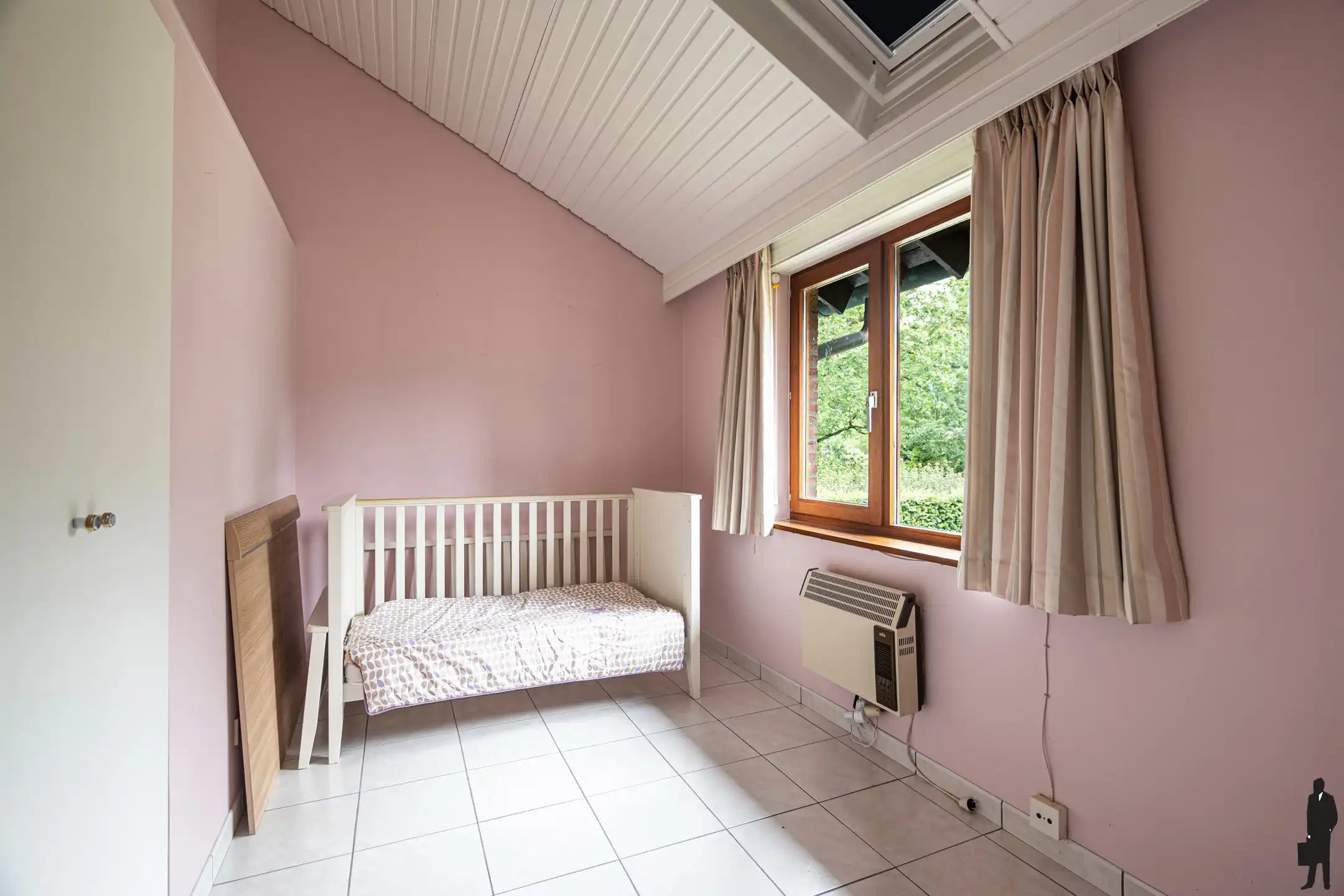 Split-levelwoning op een zonnig perceel van ca. 1.443 m² foto 16