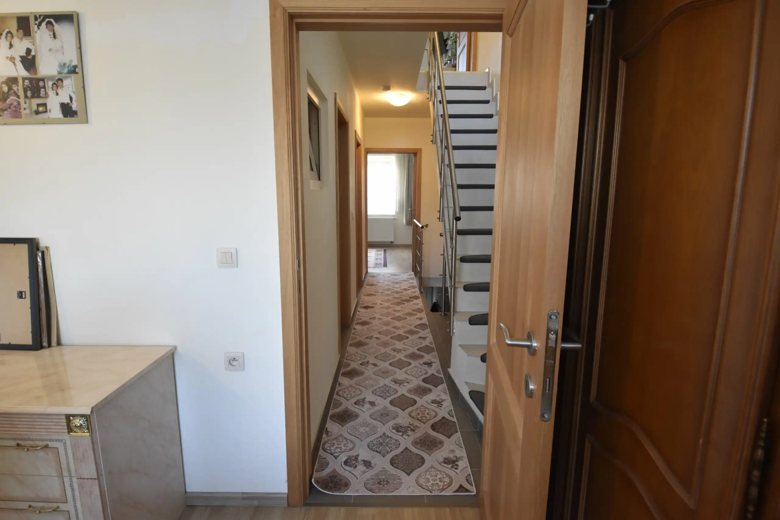 Zeer recente, energiezuinige stadswoning in het hart van Sint-Niklaas foto 12