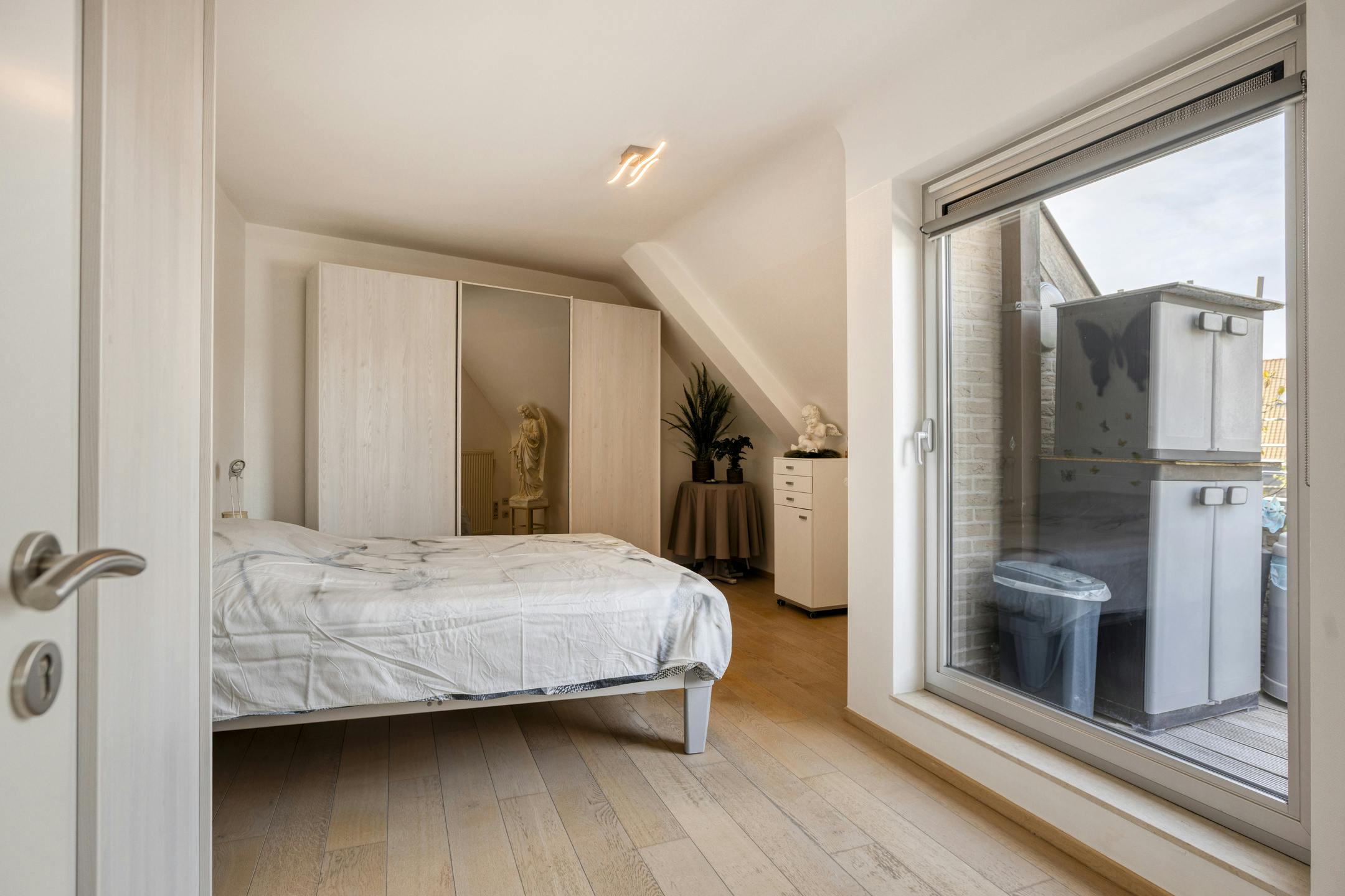 Een uniek duplex-penthouse te koop in het hart van Poperinge foto 13