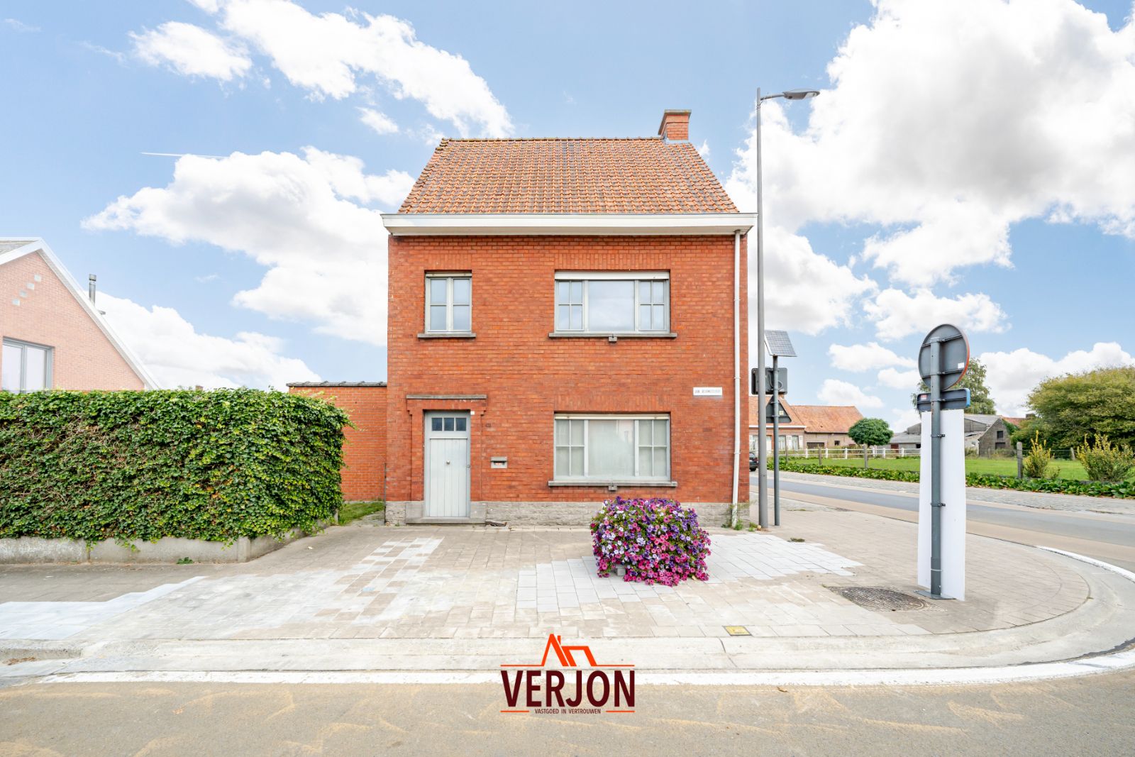 ()=>{if(producerUpdateValueVersion(node),producerAccessed(node),node.value===ERRORED)throw node.error;return node.value} Van Geluwestraat 2 - 8850 Ardooie