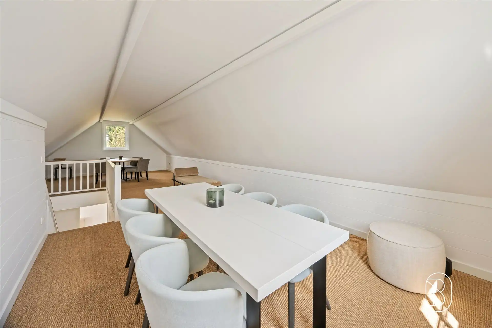 Toffe villa met bijgebouw en tuin met prachtig zicht foto 26