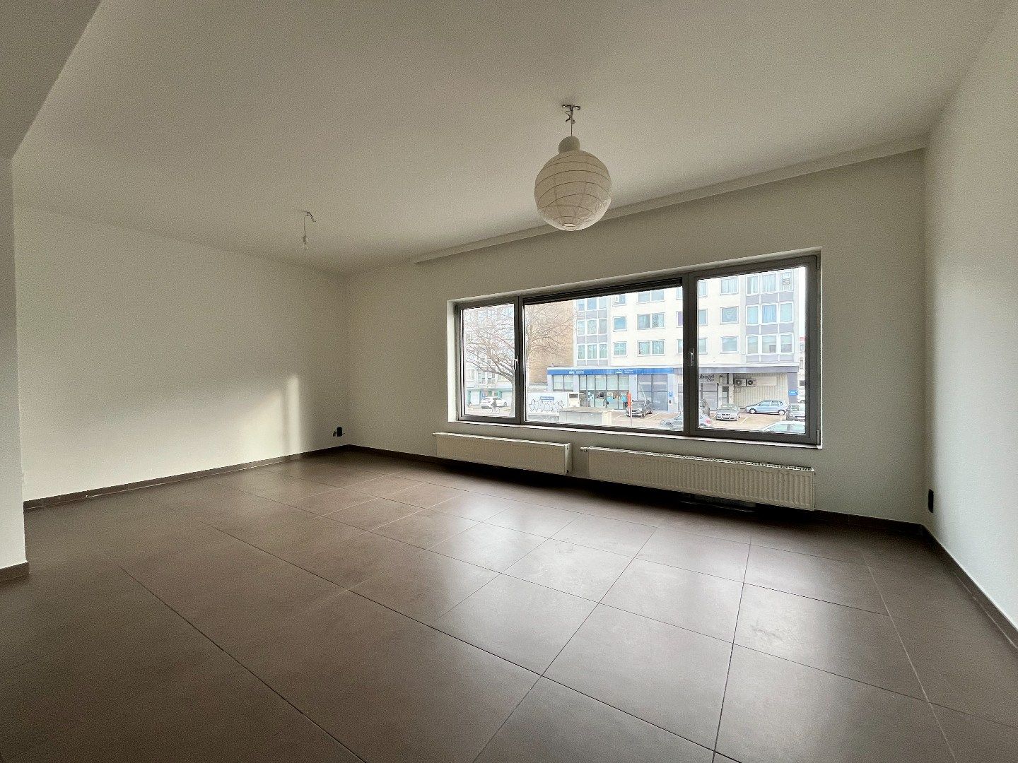 Hedendaags 2 slpk appartement met terras foto 5
