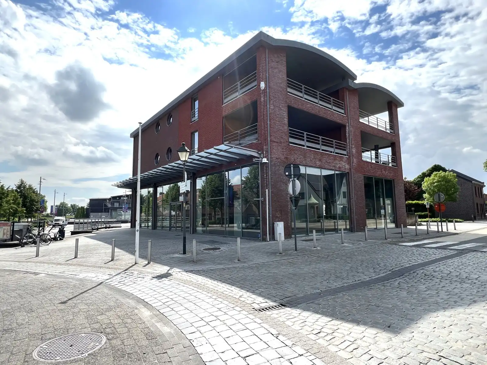 Project foto {{pictureIndex}}