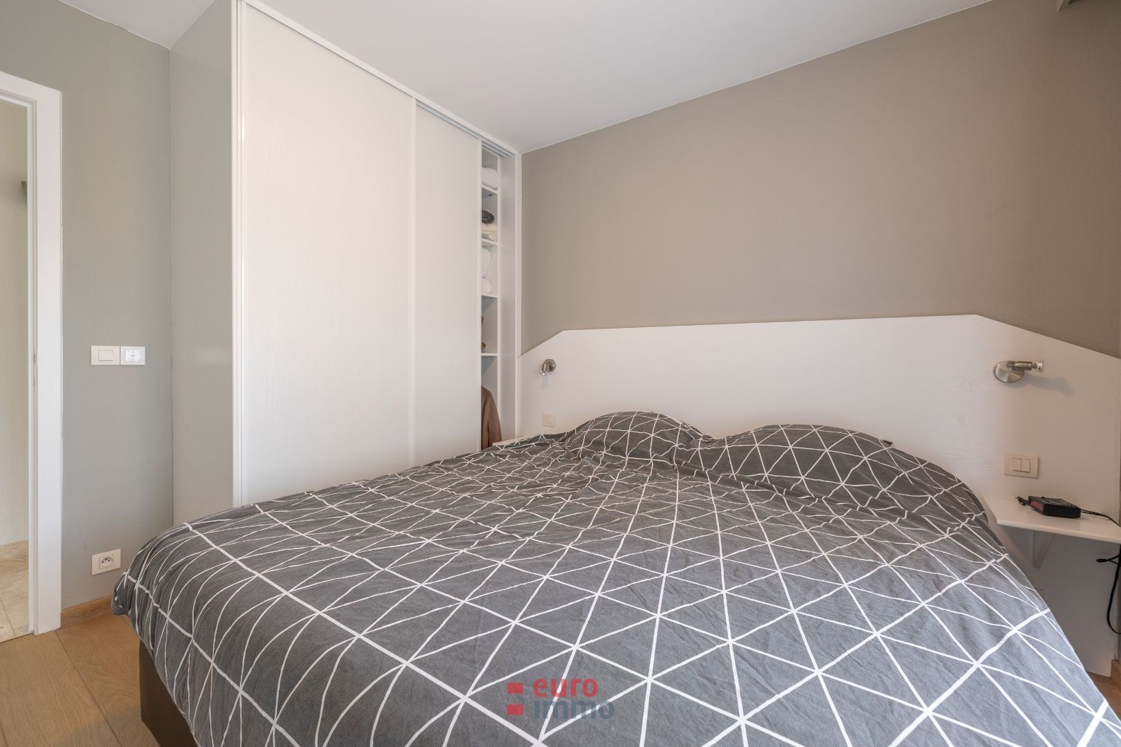 Schitterend gelijkvloers hoekappartement met zalig terras! foto 11