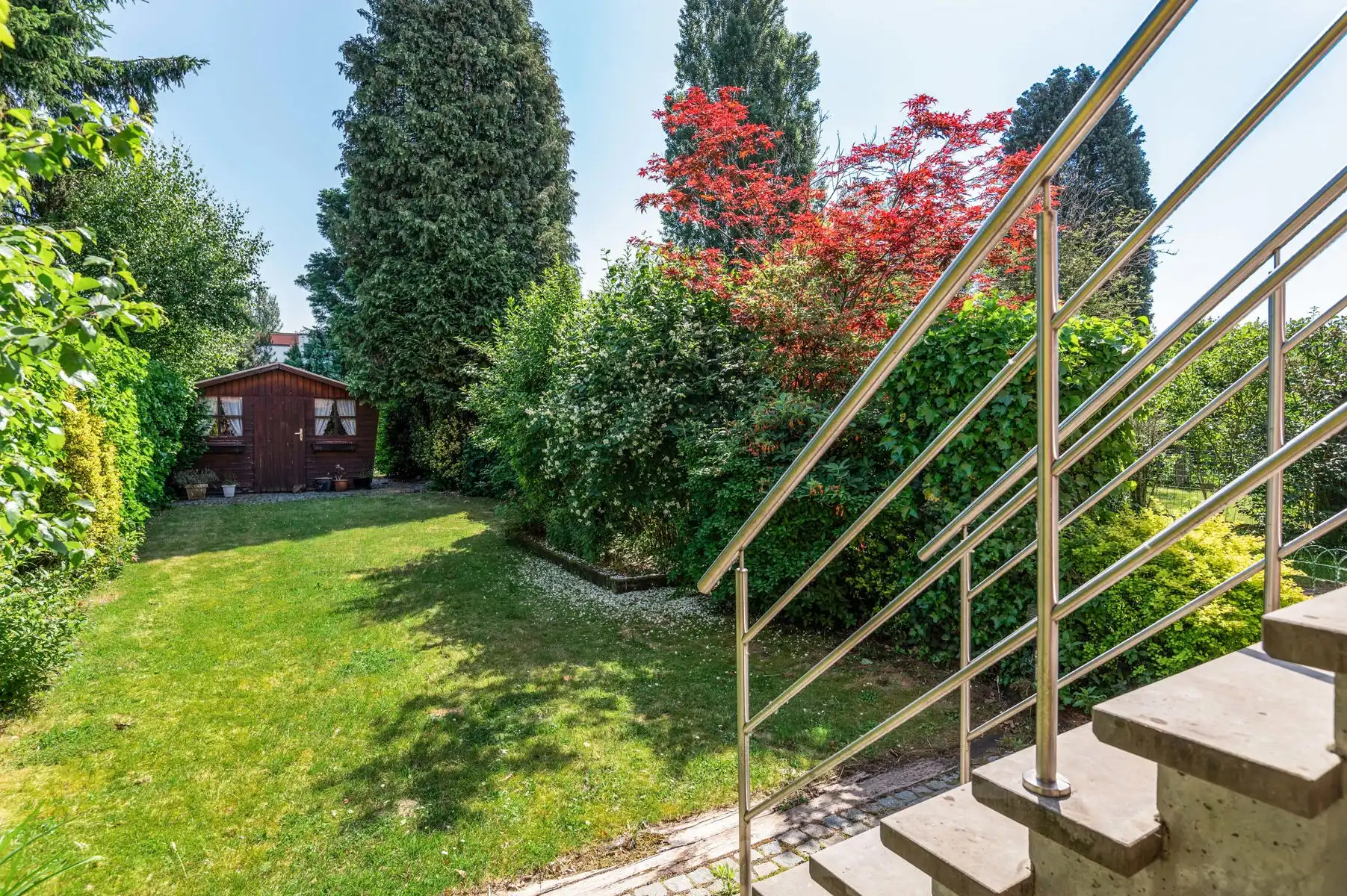 Verzorgde beletage met diepe tuin en ligging nabij het centrum foto 2