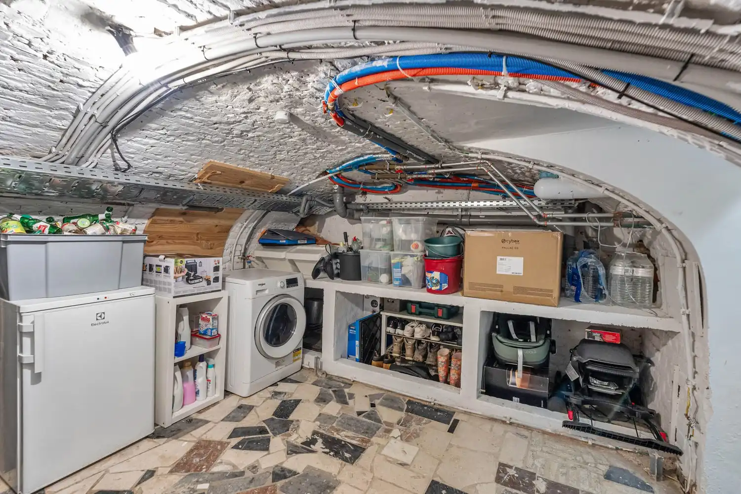 Recent en volledig gerenoveerde woning met 3 slaapkamers en 2 badkamers te centrum Leuven! foto 28