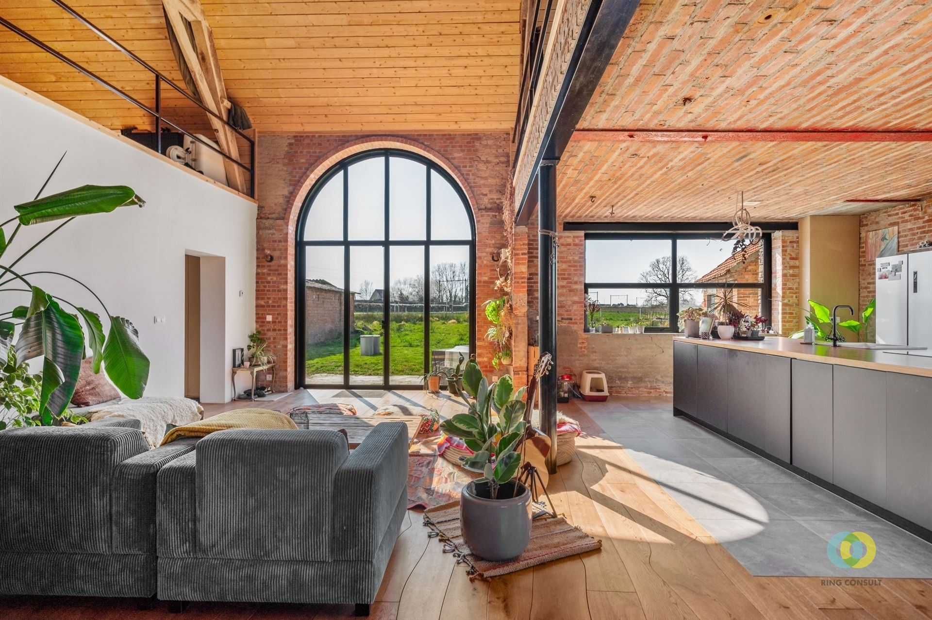 Smaakvolle totaalrenovatie met schuur foto 9