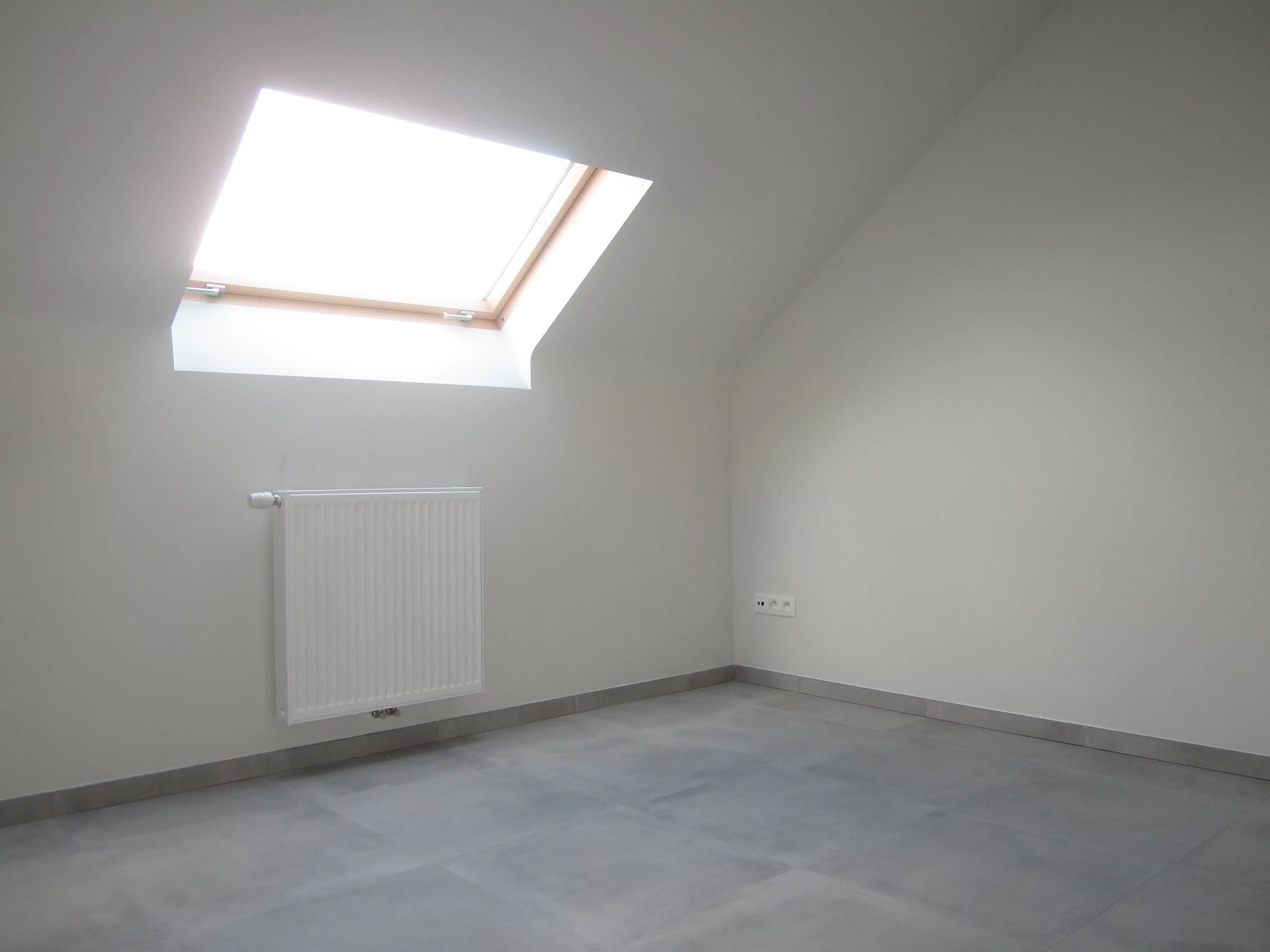 Prachtige nieuwbouwwoning van 195m² met terras v 40m², tuin, zonnepanelen en twee staanplaatsen. Aanrader! foto 17