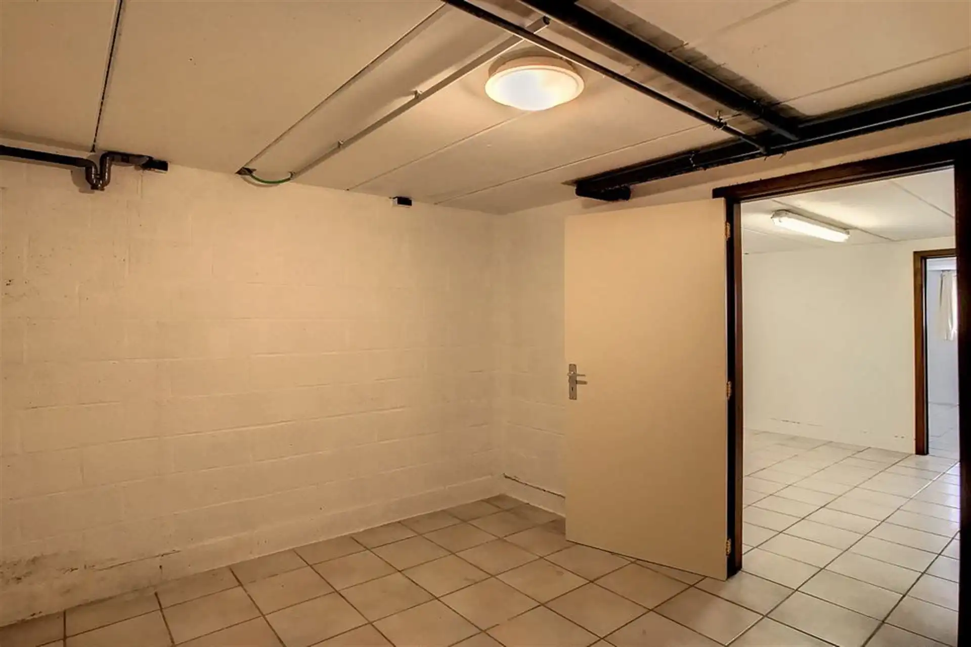 Villa met mooie tuin in rustige straat foto 28