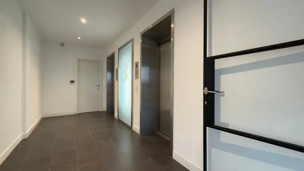 Kantoor te huur met uniek zicht op het MAS in Antwerpen foto 16