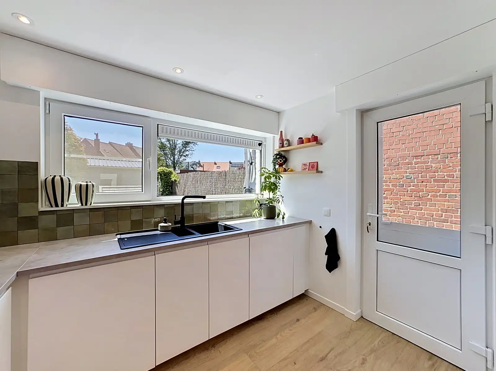 Instapklare woning met 3 à 4 slpks en ZUIDger. tuin! foto 7