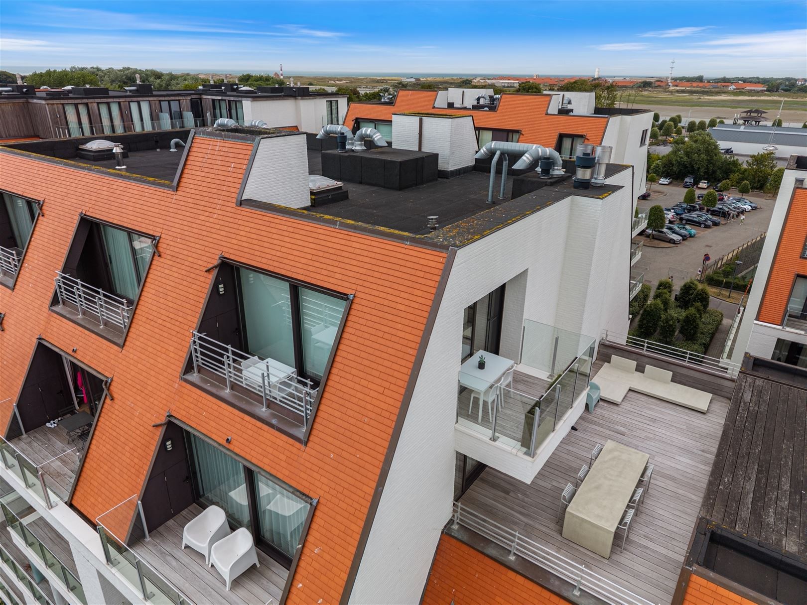Prachtig dak / hoekappartement met unieke zichten foto 14