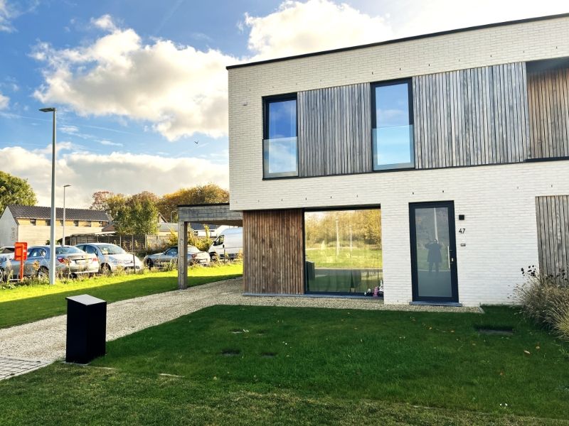 BEN woning met 3 slaapkamers, carport en zuidgerichte tuin foto 2