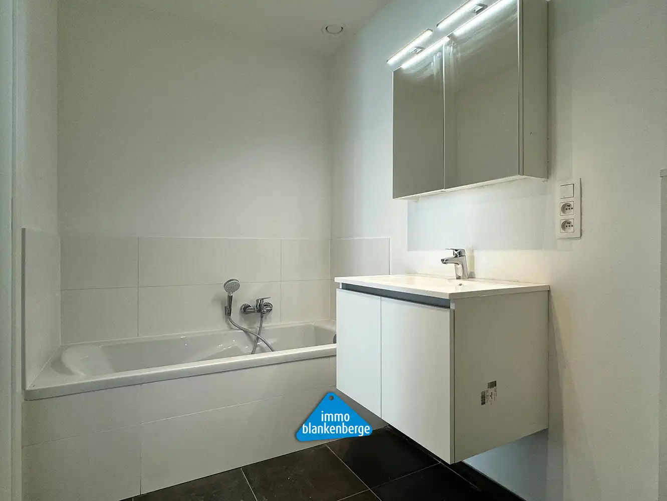 Luxueus Nieuwbouwappartement met 2 Slaapkamers en Moderne Afwerking in Residentie Hampton II foto 9