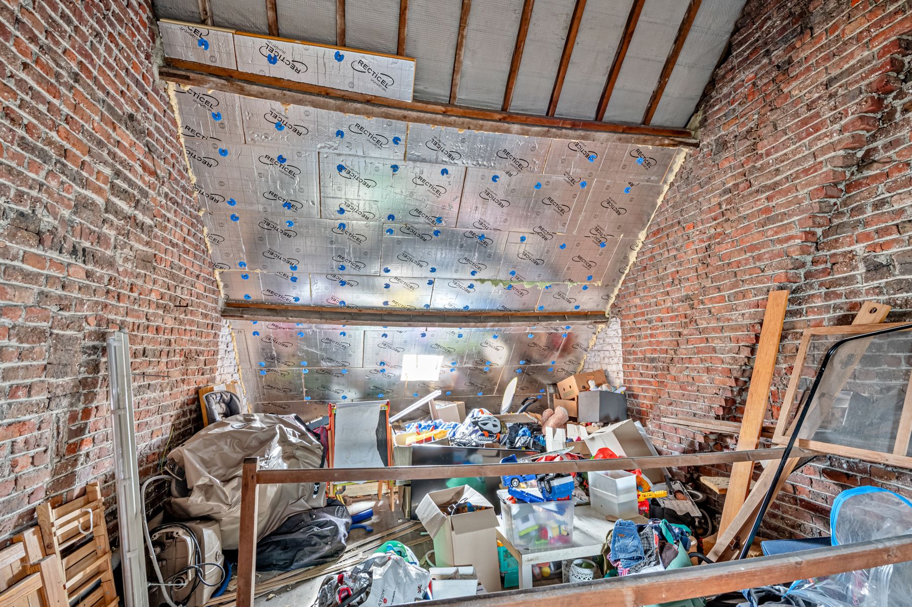 Gerenoveerde woning, af te werken naar eigen smaak foto 16
