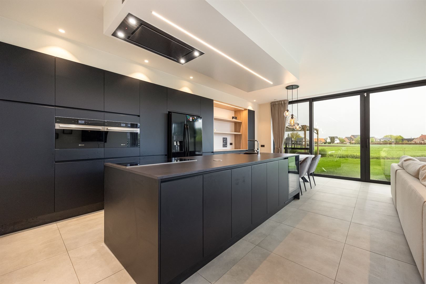 Moderne gezinswoning met open zicht foto 7