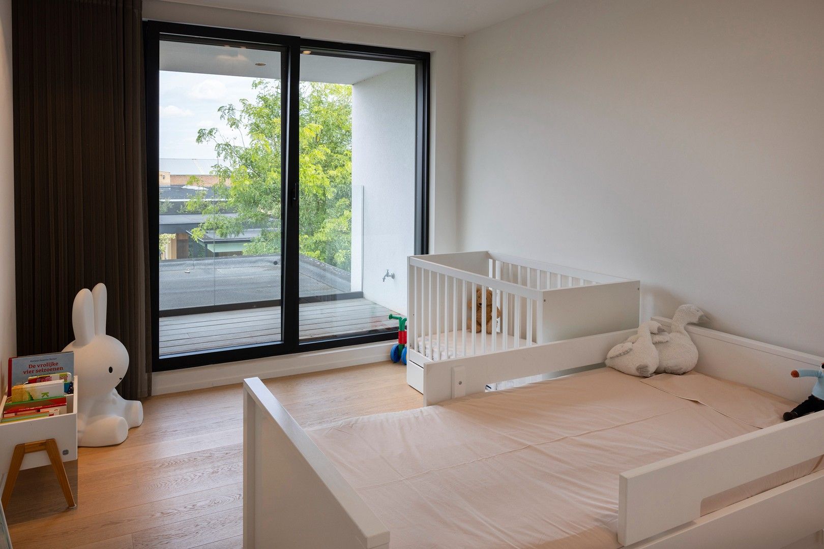 Ruime, stijlvolle villa met poolhouse en zwembad. foto 12