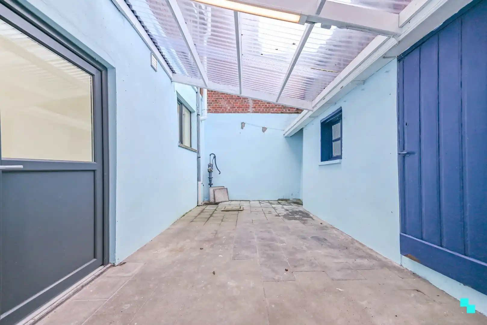 Gerenoveerde woning nabij centrum Izegem foto 13