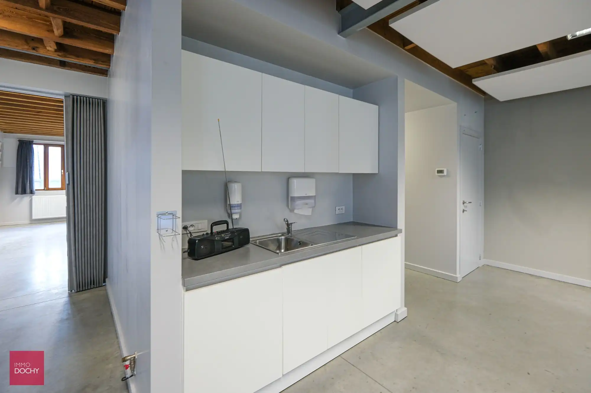 Hedendaagse kantoor of praktijkruimte in historisch gebouw foto 7