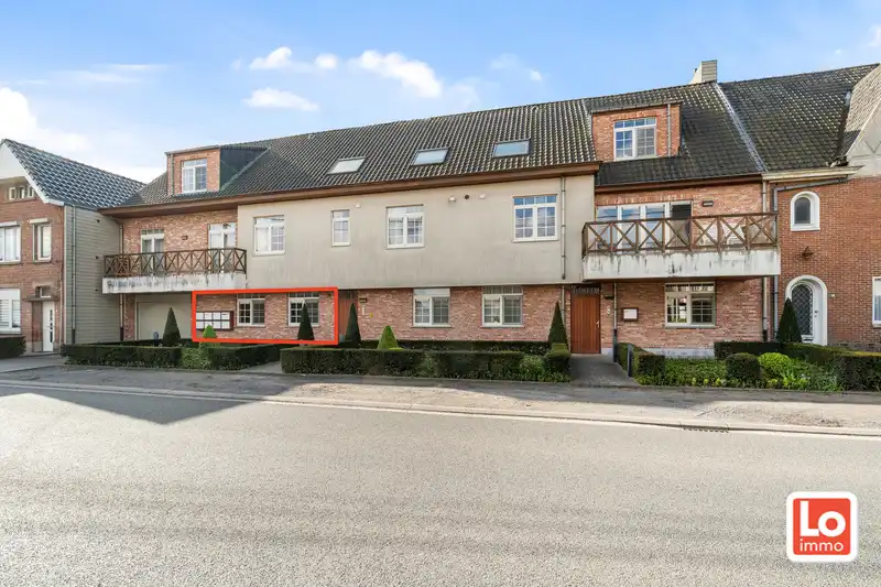 Instap klaar gelijkvloers appartement op een gemakkelijk bereikbare locatie nabij het centrum van Beervelde! foto {{pictureIndex}}