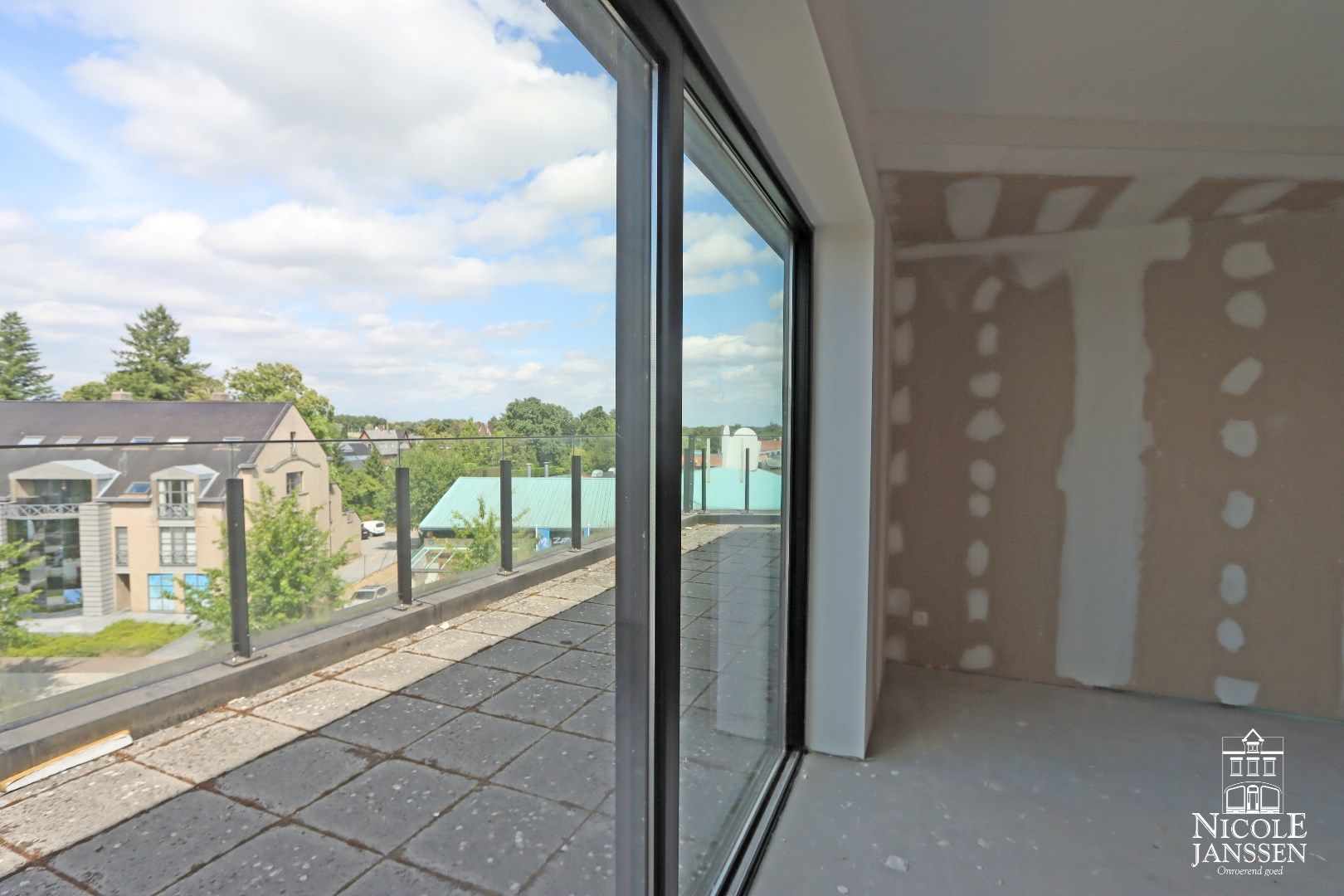 Nieuwbouwappartement van 97,19m² met één slaapkamer foto 16