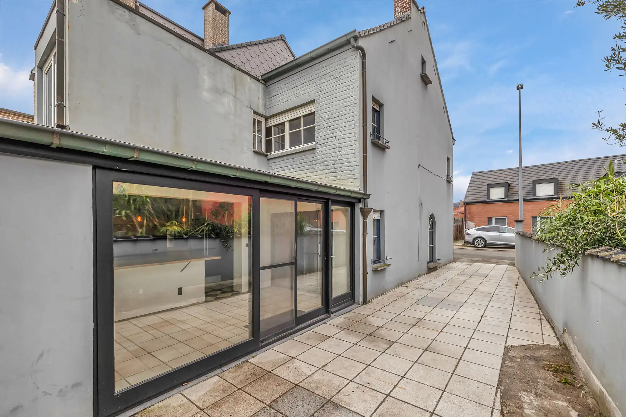 Instapklare woning met ruime garage foto 22