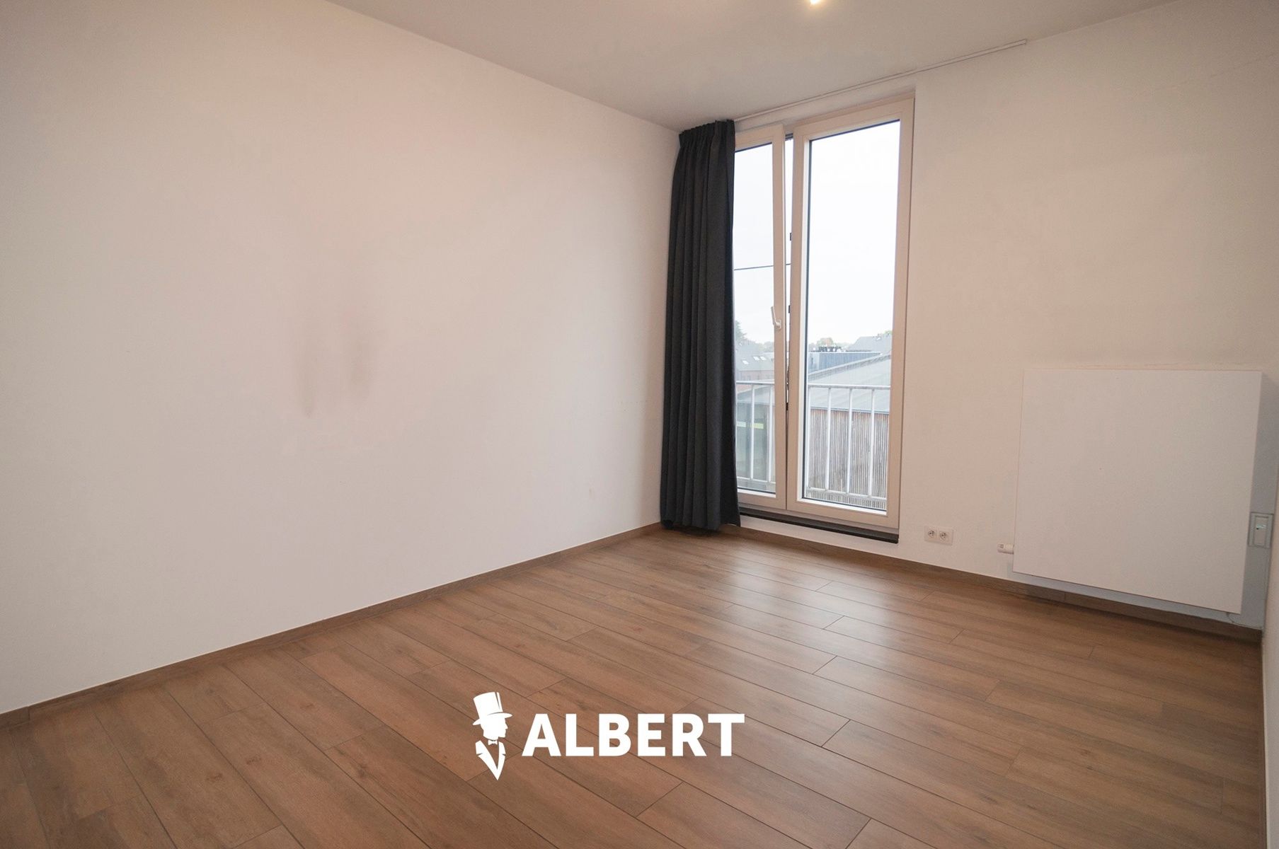 Ruim gerenoveerd instapklaar appartement centrum Diepenbeek! foto 8