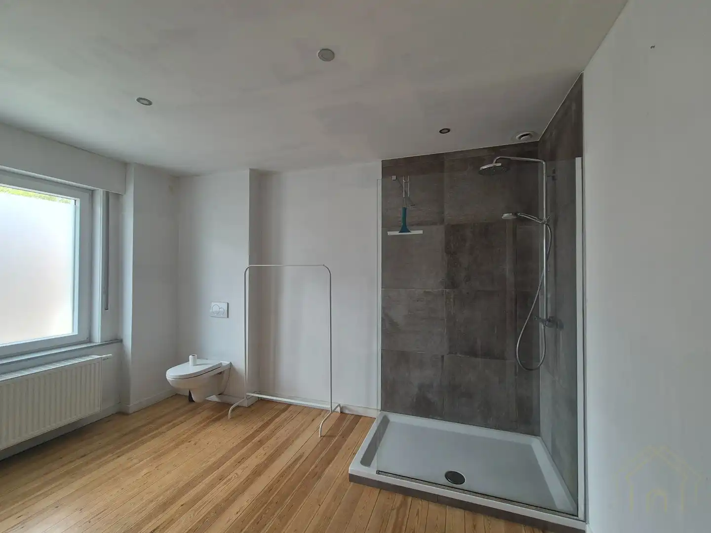 Comfortabele gezinswoning met twee slaapkamers en tuin foto 7