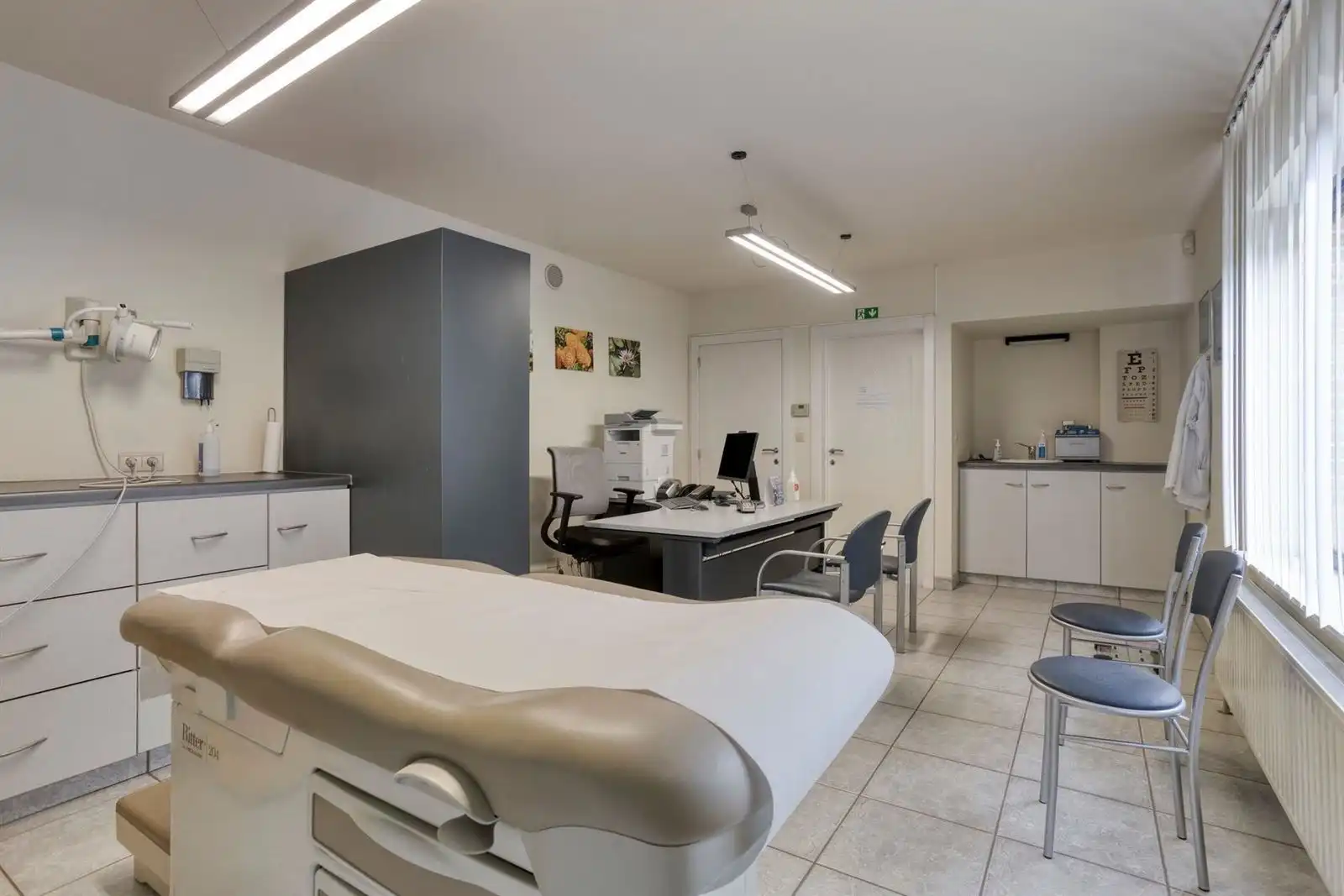 Alleenstaande villa  met 4 slaapkamers en tuin  foto 23