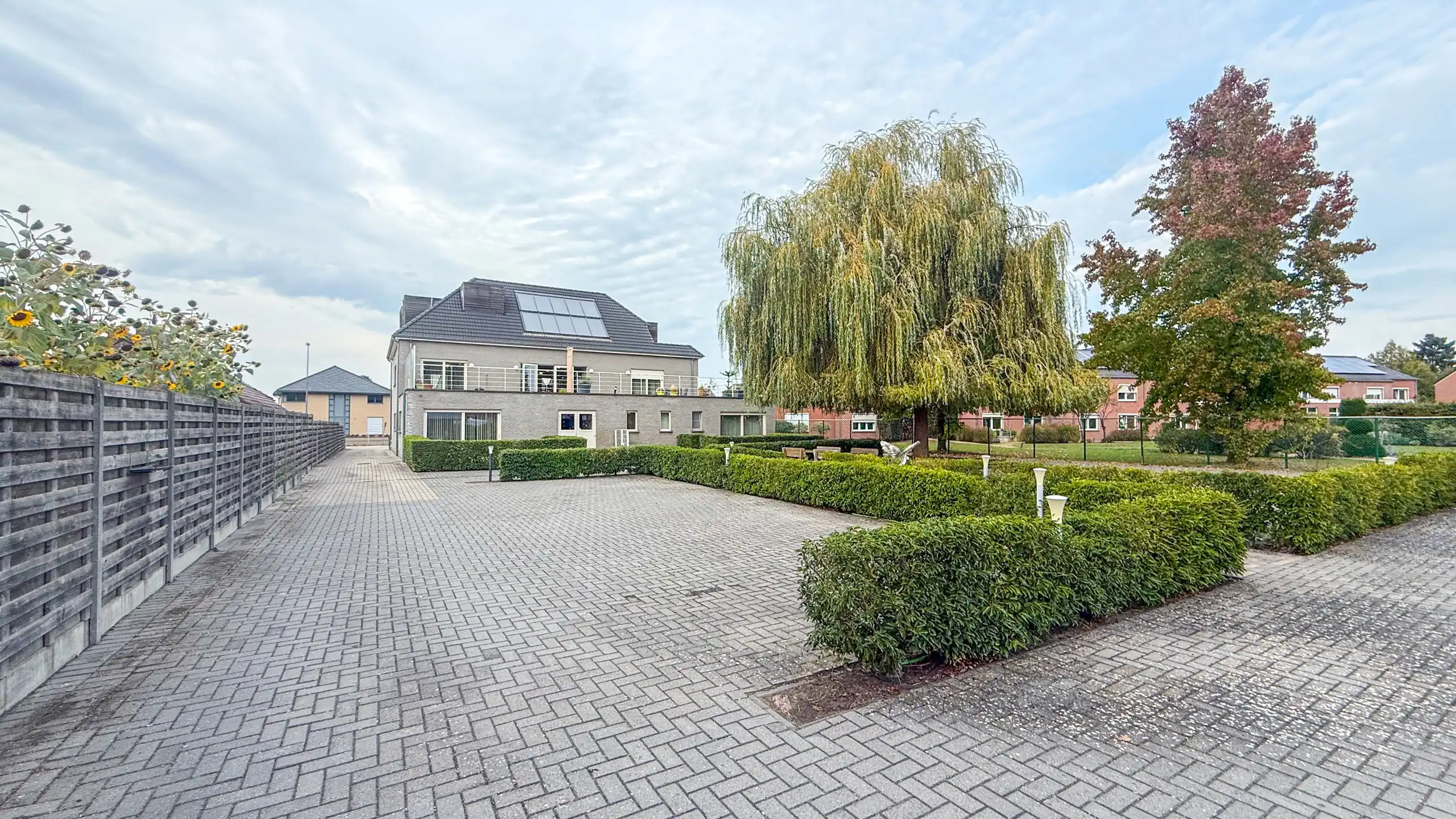 Veelzijdig investeringspand met 10 kamers, lift en kelder! foto 120