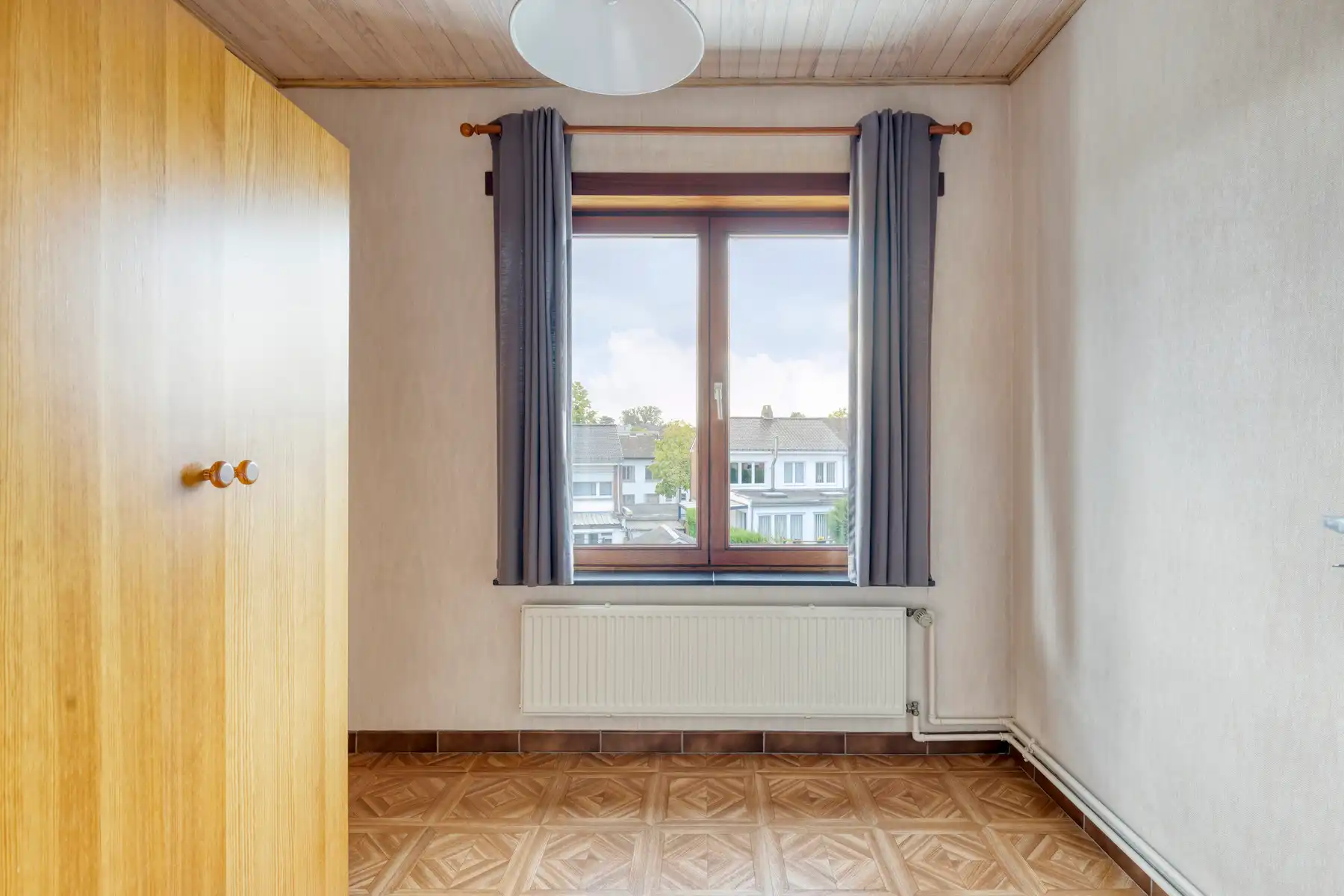 COMFORTABELE WONING MET TUIN, GARAGE EN 2 STAANPLAATSEN IN HET CENTRUM VAN ASSE! foto 17