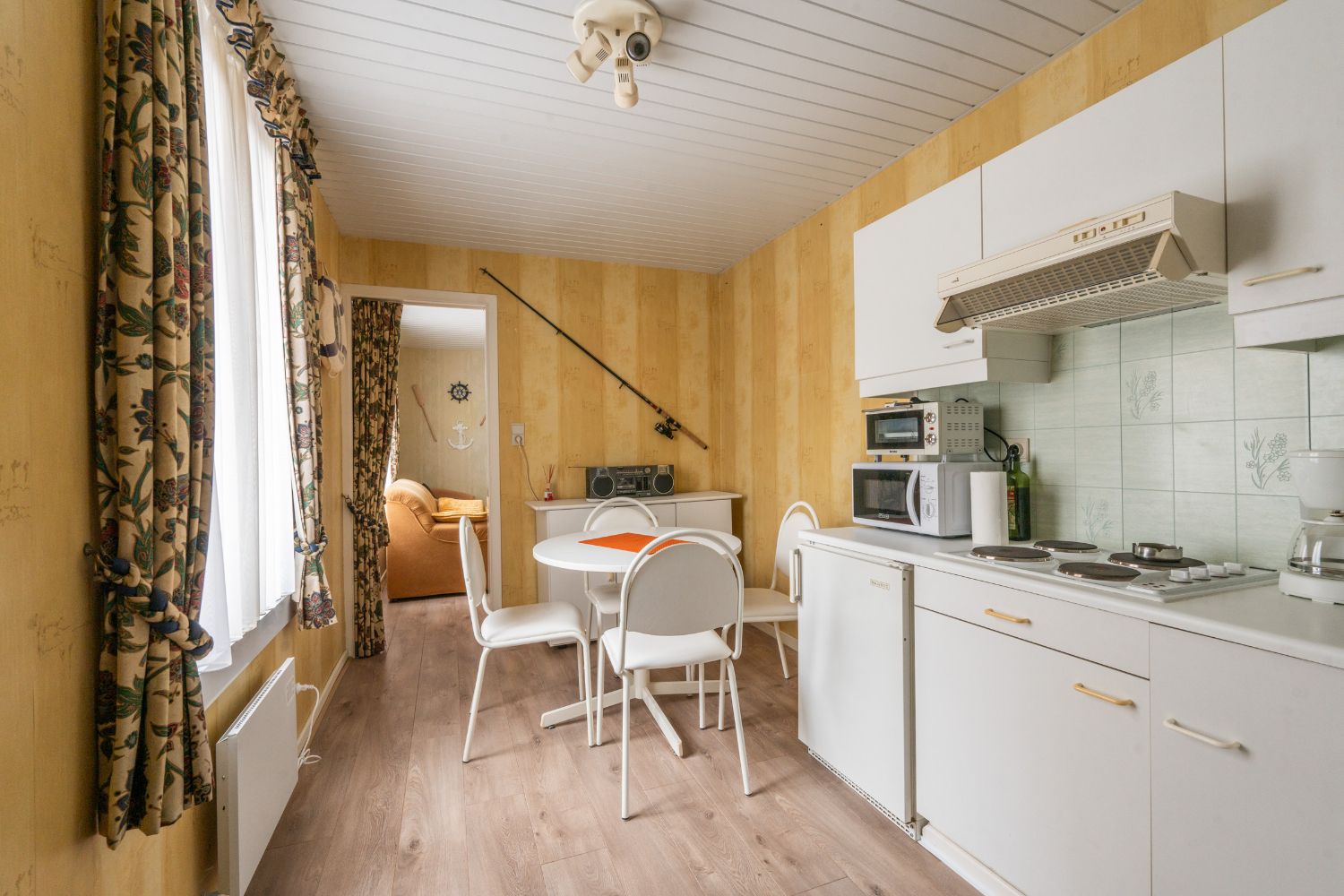 Instapklaar één slaapkamer appartement vlakbij de Jachthaven foto 6