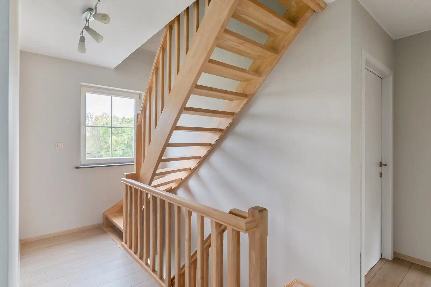 Ruime recente halfopen bebouwing met EPC-A foto 14