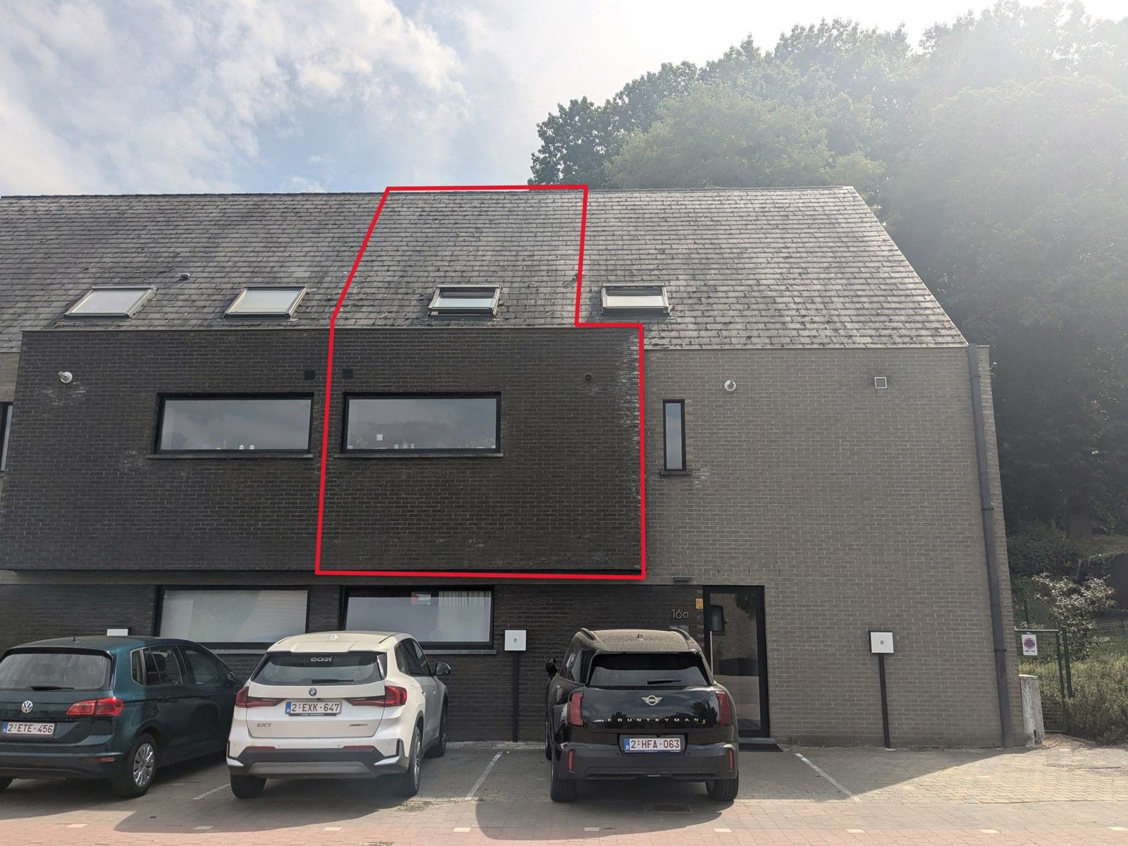 Prachtig appartement zonder inkijk met groot terras +parking foto 16