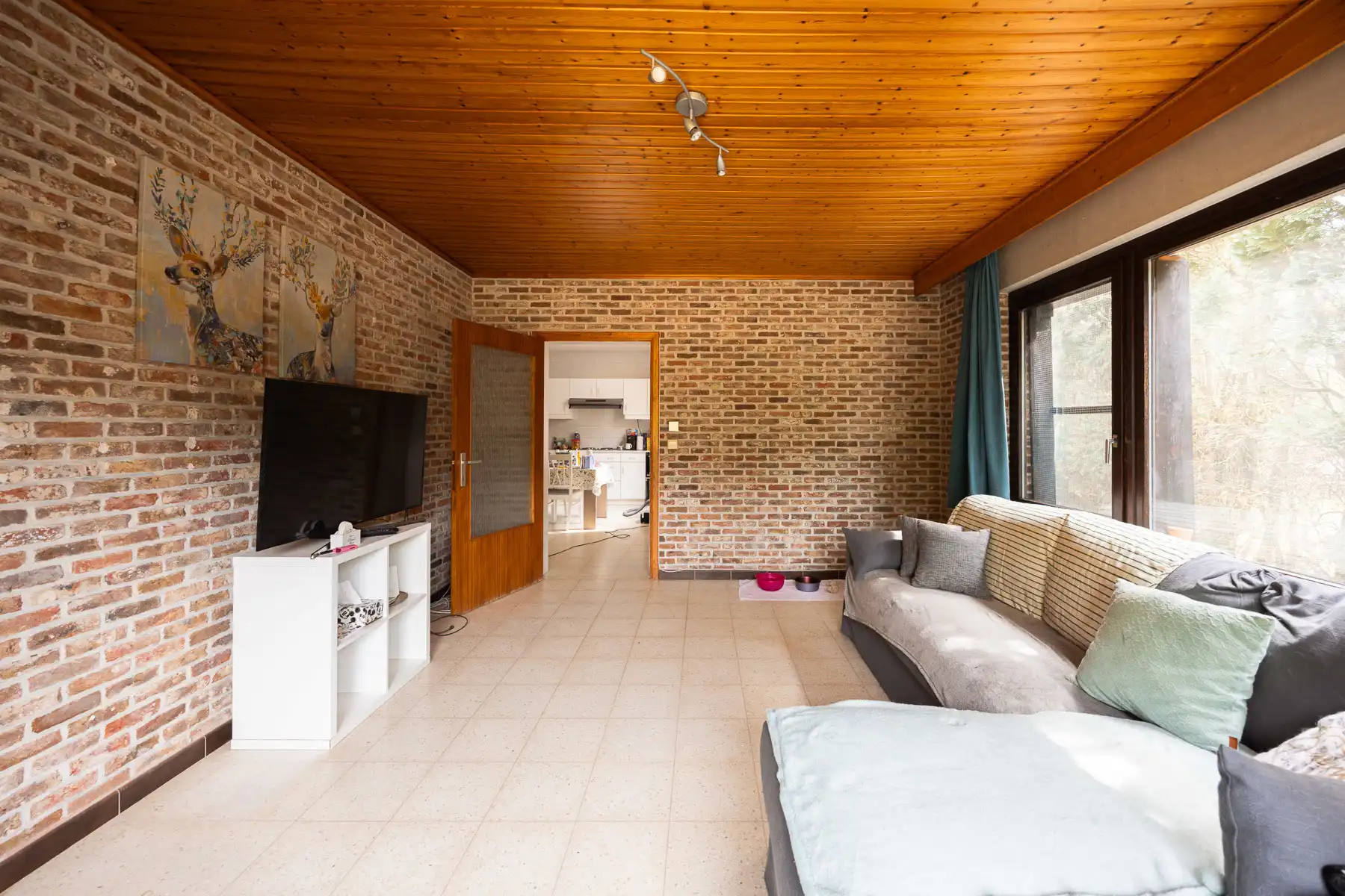 Prachtig groen gelegen renovatiewoning met prachtige tuin foto 11